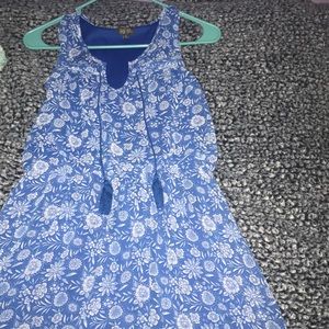 3/10 !! floral, sleeveless dress ✨